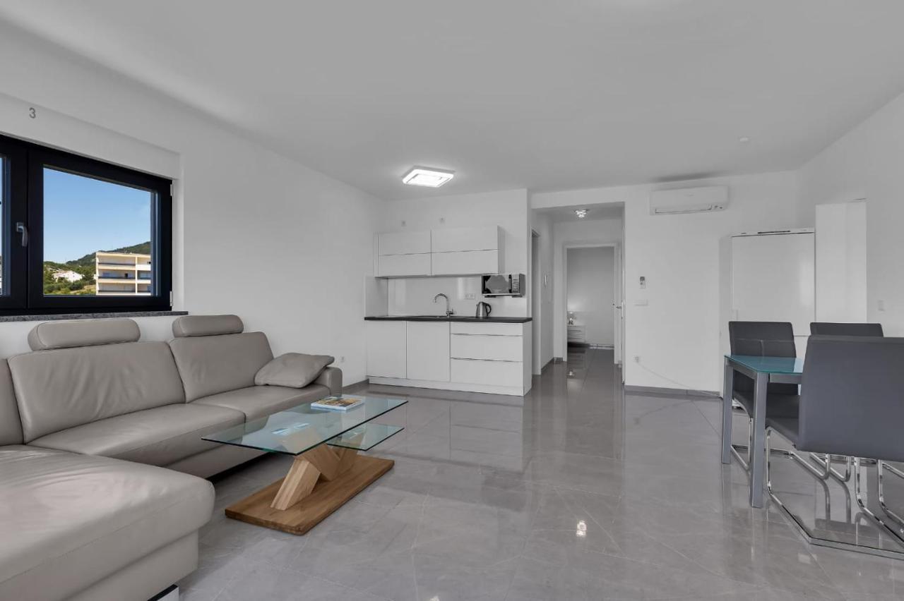 Villa Adria Makarska Bagian luar foto
