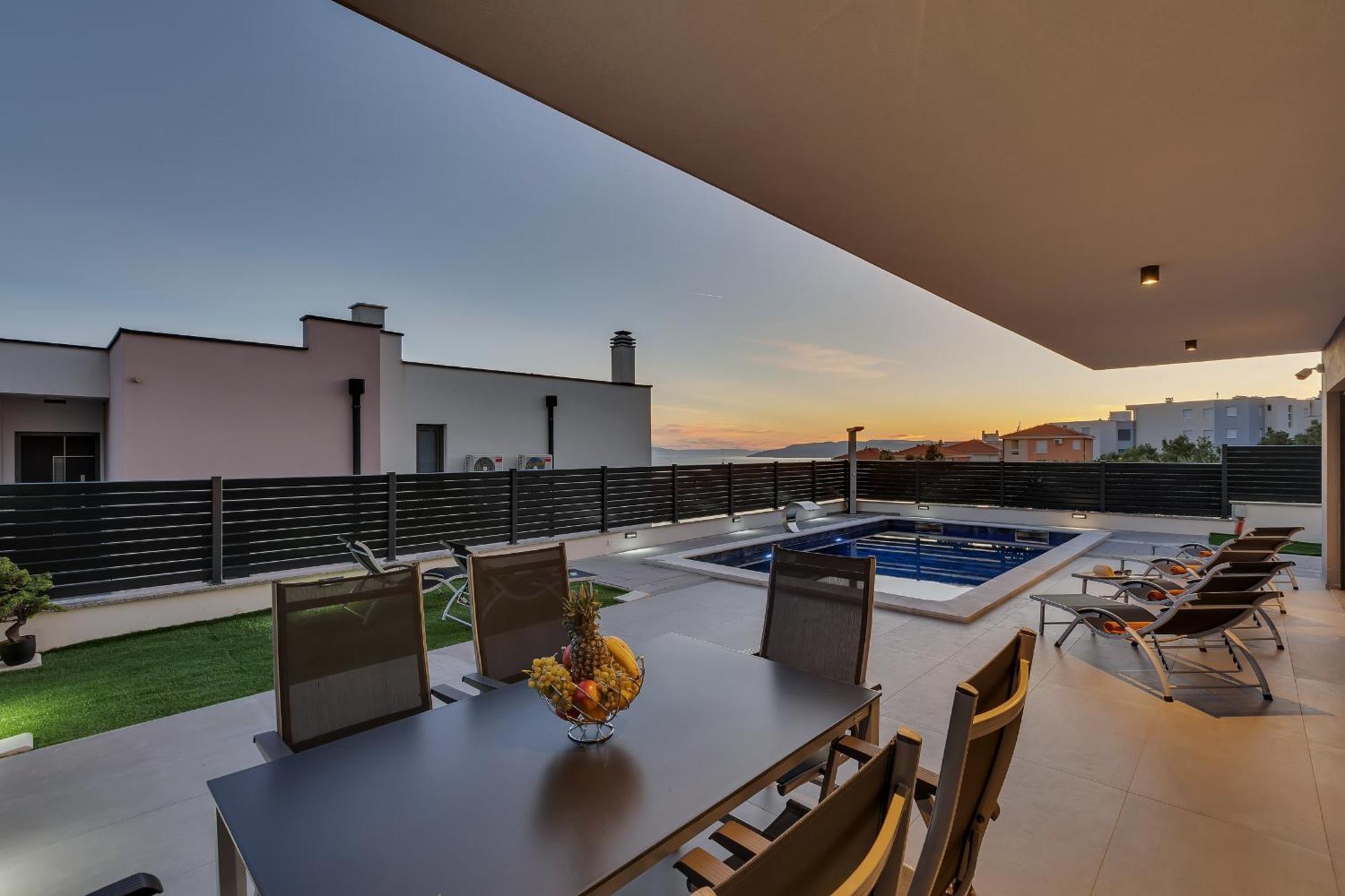 Villa Adria Makarska Bagian luar foto